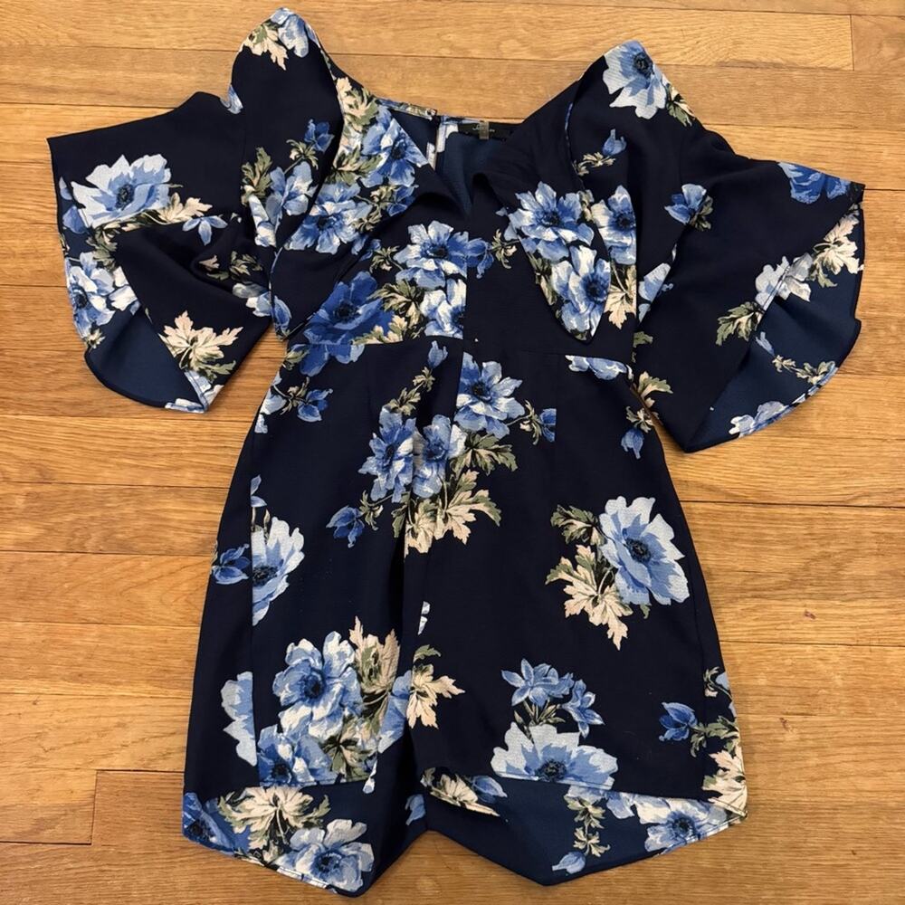 Soprano blue green floral short bell sleeve romper size small
 b65